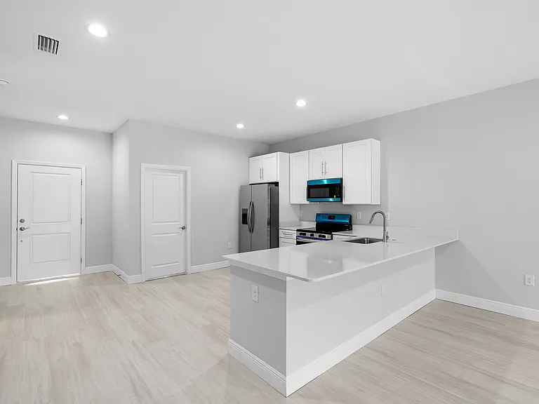 10026 Cocoa Beach St #10026 — Photo 7