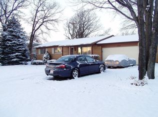 8186 Vanden Dr, White Lake, MI