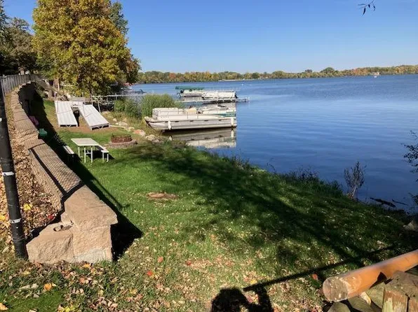 1201 Clear Lake Dr, Waseca, MN 56093