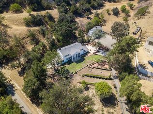 12334 Viewcrest Rd, Studio City, CA 91604