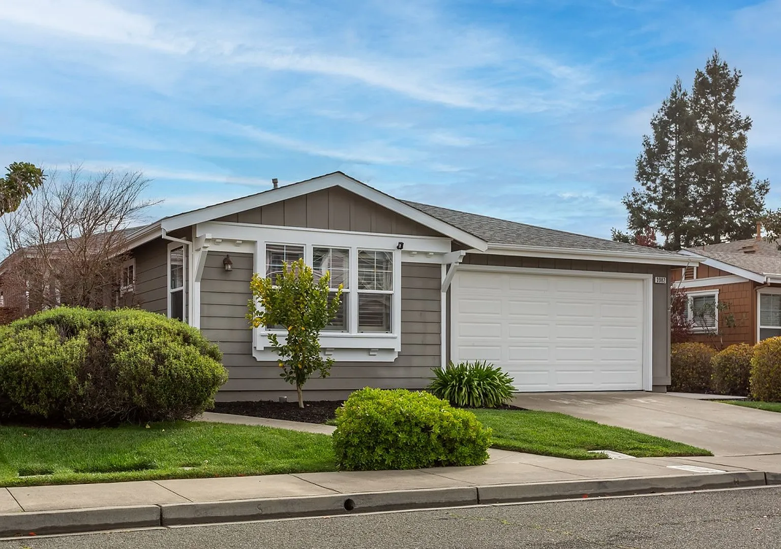 Modern Elegance in the Heart of North Napa — Photo 3