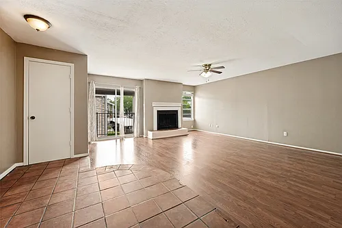 6005 Danbury Ln #202 Photo 1