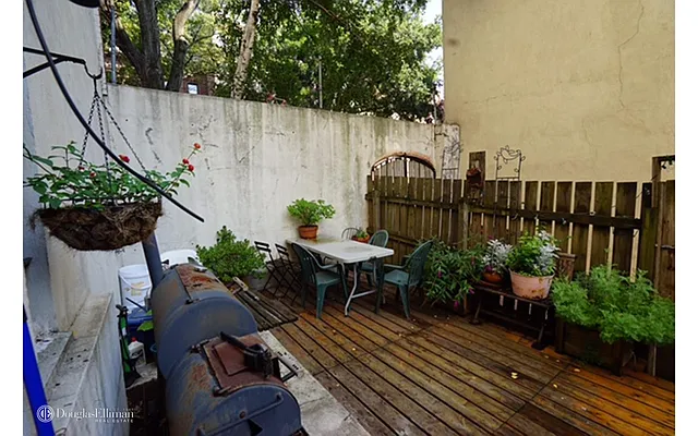 Rented by Douglas Elliman | media 18