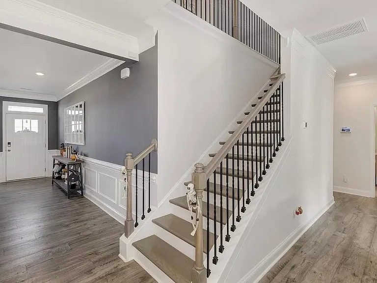 6231 Graymount Trl — Photo 13