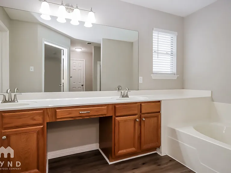 598 Orangewood Dr — Photo 9