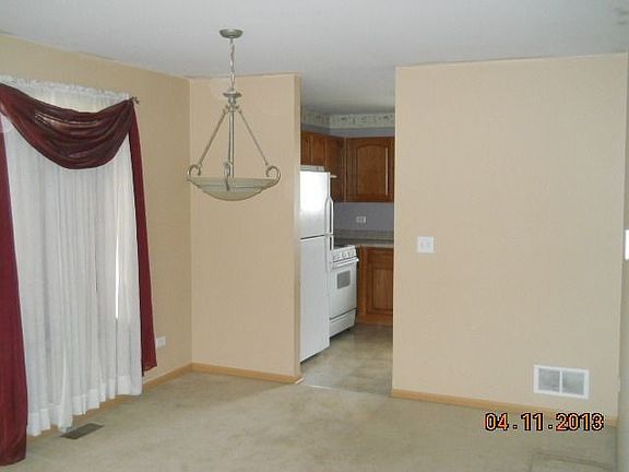 2nd image of 833 Grant Dr
