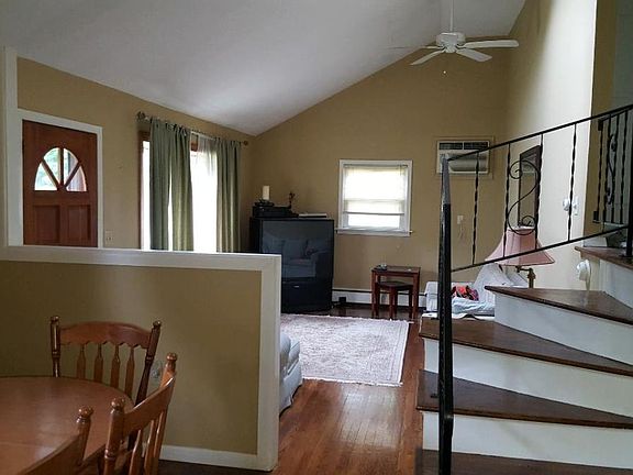 2nd image of 70 Boylston St