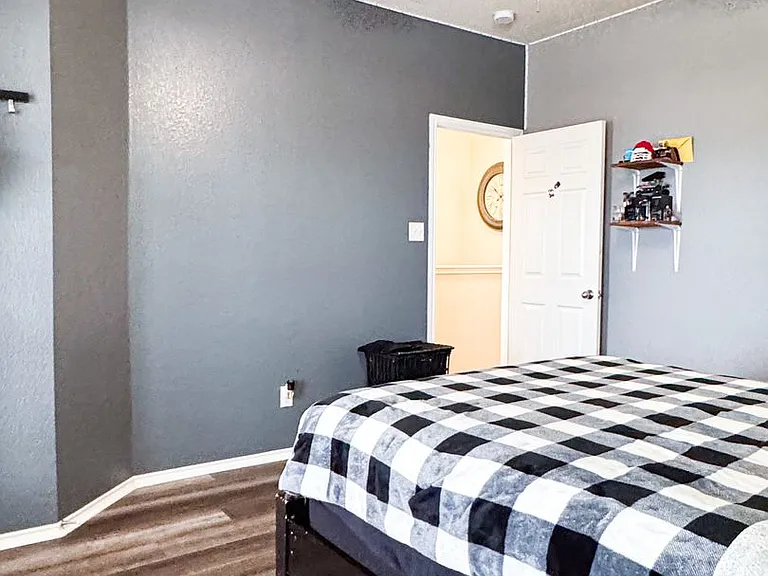 9503 Adeel Dr — Photo 20