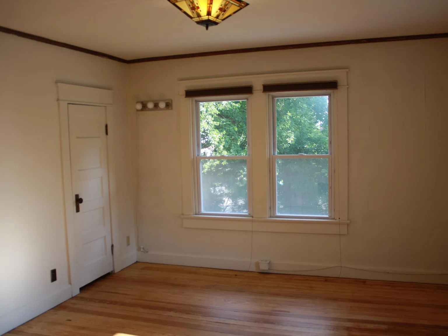 6 bed, 2845 sqft, $8,100 — Photo 4