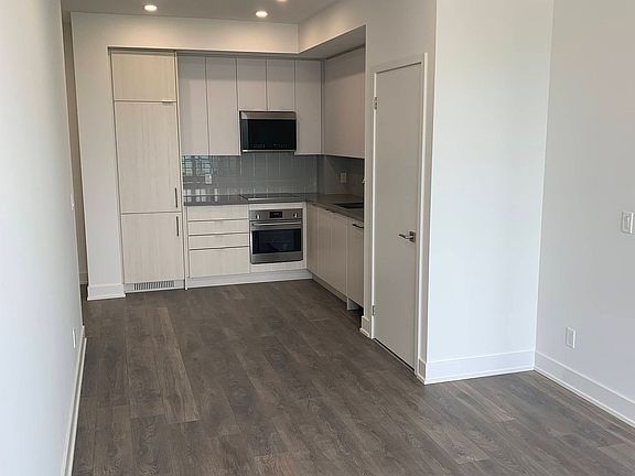 3rd image of 297 Oak Walk Dr #2507