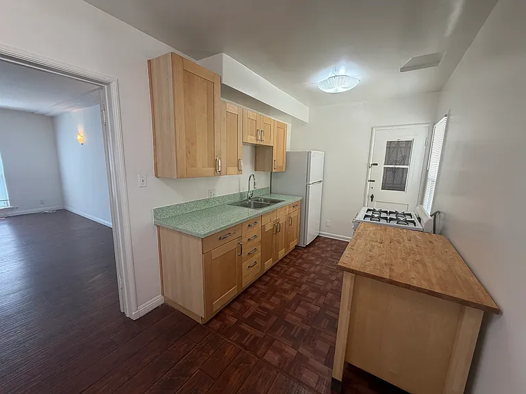 862 S Saint Andrews Pl — Photo 9