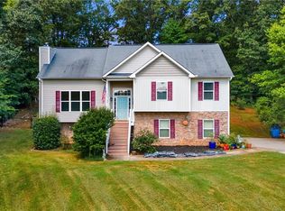 66 Hopkins Farm Dr, Adairsville, GA 30103