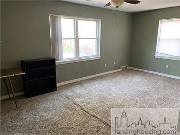 4th image of 124 W South St APT 1
