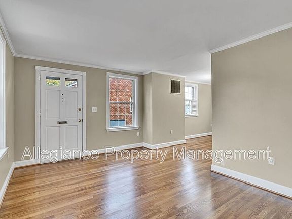 5th image of 2221 N Dearing St #103