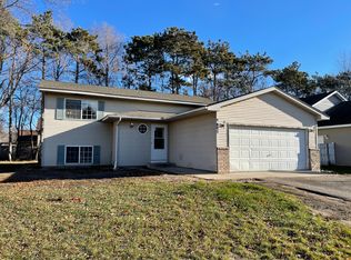 9453 Hallmark Ave S, Cottage Grove, MN 55016