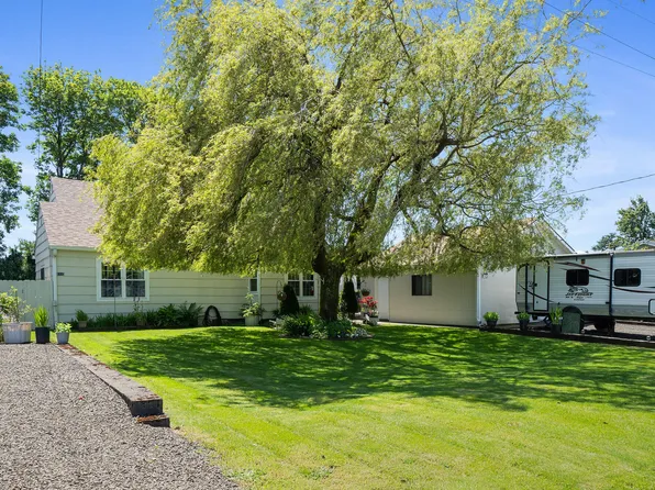 1113 6th St, Tillamook, OR 97141