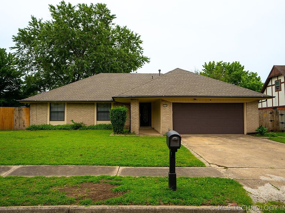 1st image of 12122 E 37th Pl