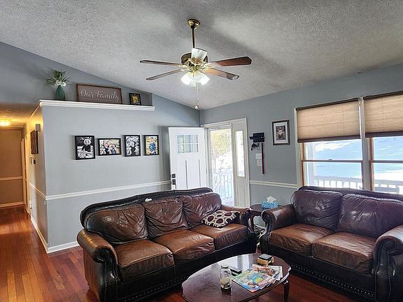 4th image of 12846 Laurel Way
