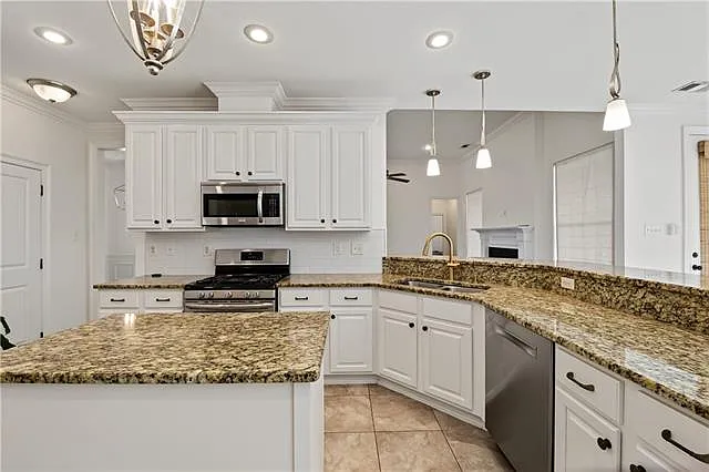 404 Golden Leaf Ct — Photo 6