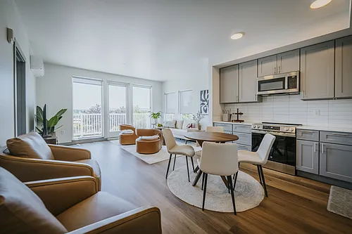 Grand Vista Apartments Photo 1