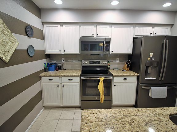 2nd image of 13631 W Countryside Dr