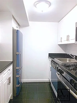 Rented by A Space Realty NY LLC | media 24