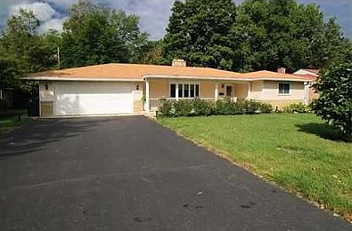 2nd image of 4263 Lawnview Dr