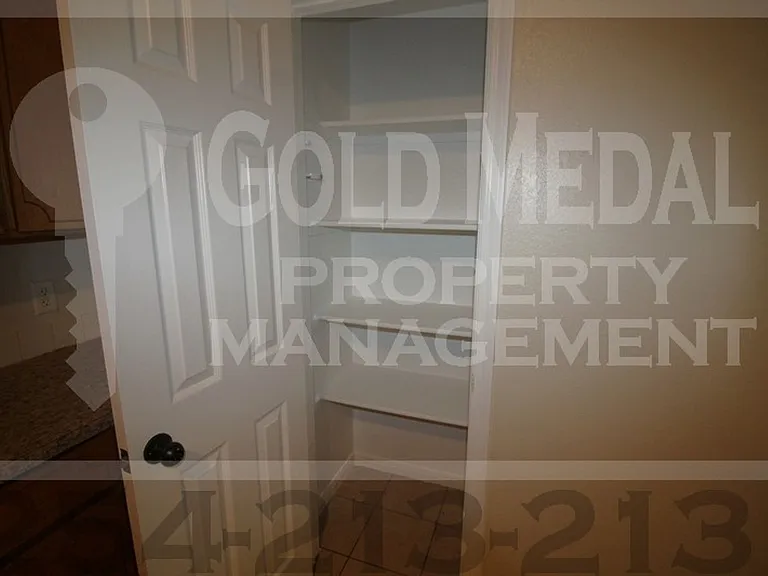 601 N Gilmer St — Photo 5