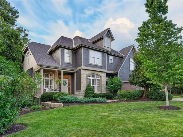 26400 W 111th Ter, Olathe, KS 66061