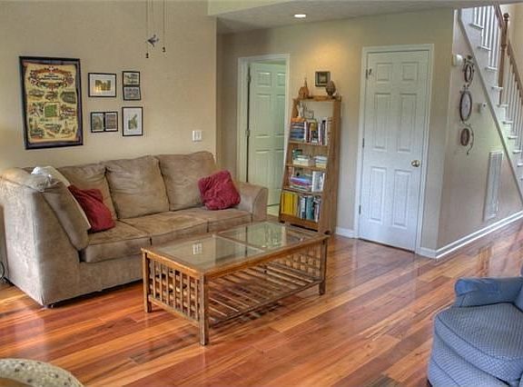 5th image of 5017 Claude Dr
