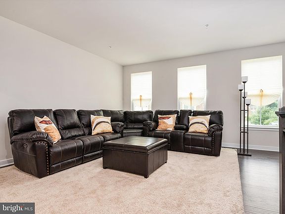 3rd image of 3810 Effie Fox Way