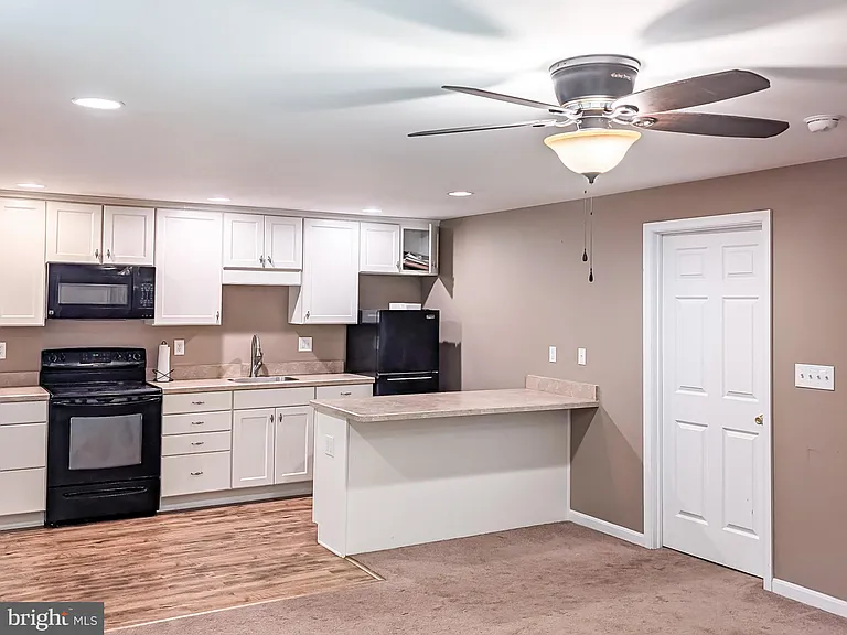 5115 Irving St #2 — Photo 14