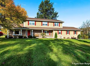 26630 N Pheasant Trl, Wauconda, IL 60084