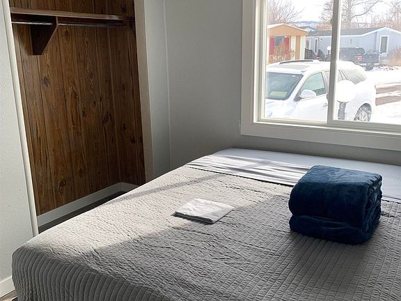 3rd image of 4746 Skyline Dr #2