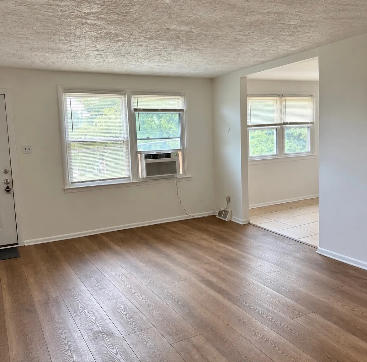 2 bed, $1,600 — Photo 4
