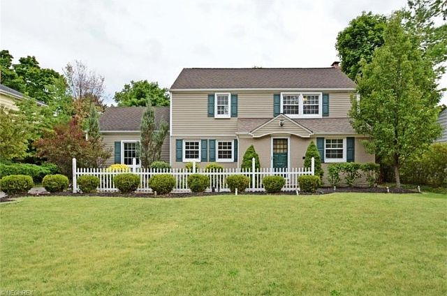 1st image of 17710 Van Aken Blvd
