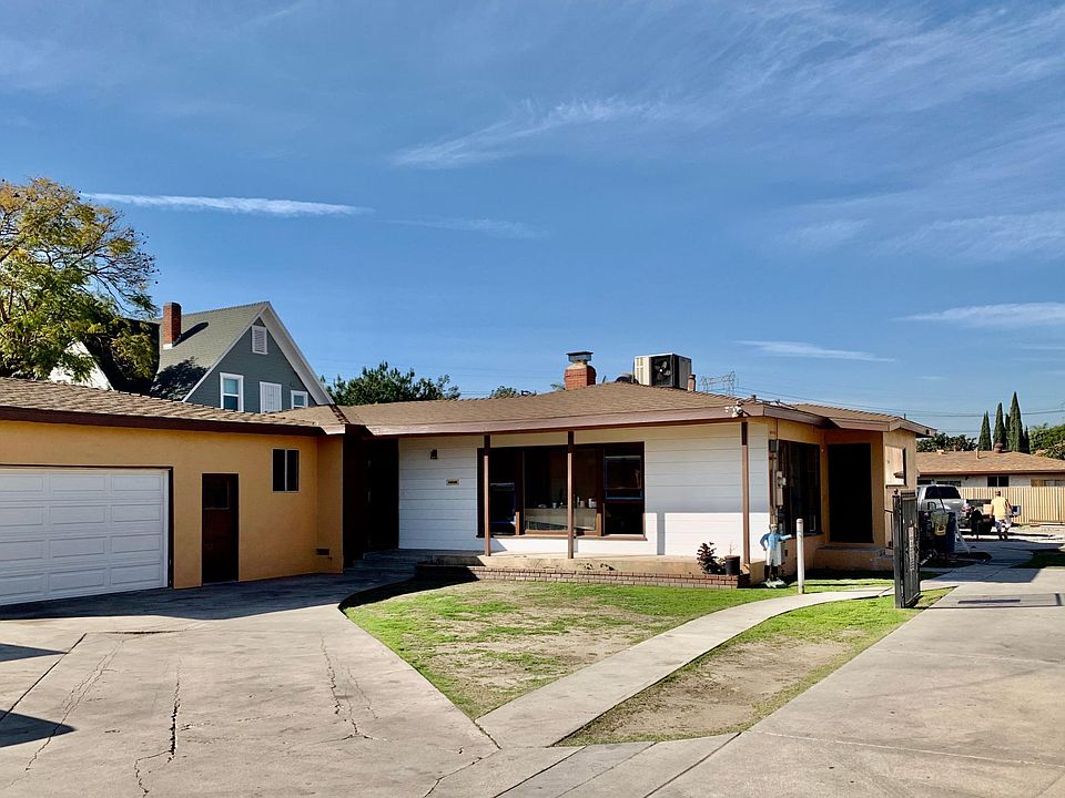2nd image of 14049 Paramount Blvd