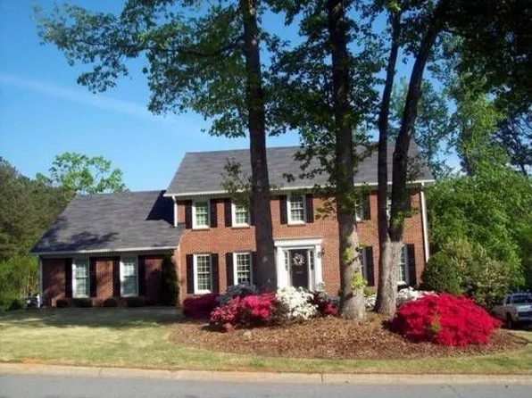 5199 Beech Forest Dr, Lilburn, GA 30047