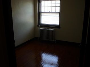 2305 N 57th St APT 9, Milwaukee, WI 53210