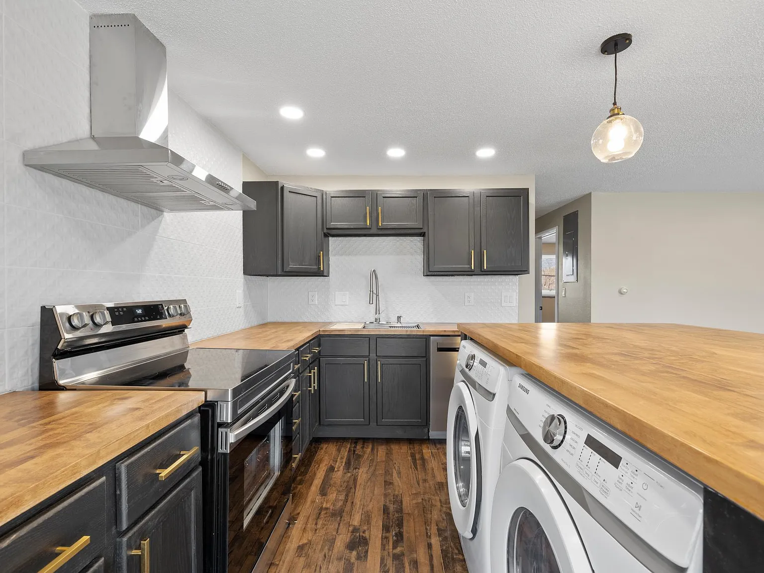2 bed, 750 sqft, $1,200 — Photo 4