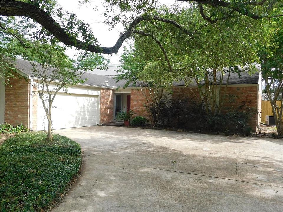 1st image of 15506 Laurel Heights Dr