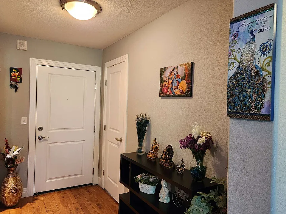 9079 E Panorama Cir #513