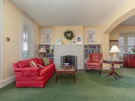 5th image of 3057 Bellerive Dr