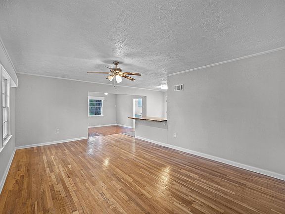 2nd image of 60 Beechwood Dr