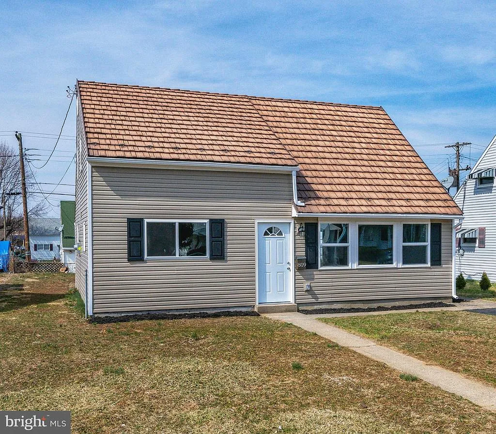 809 Tuckerton Ave photo 1
