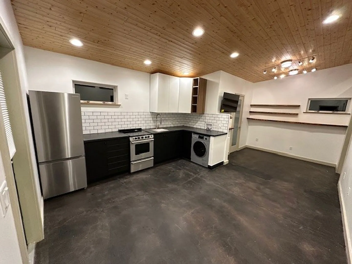 1 bed, $1,650 — Photo 1