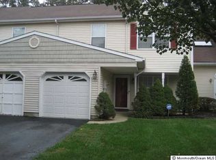 572 Woodbine Ln, Lakewood, NJ 08701
