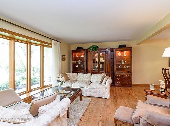 2nd image of 114 N Kaspar Ave