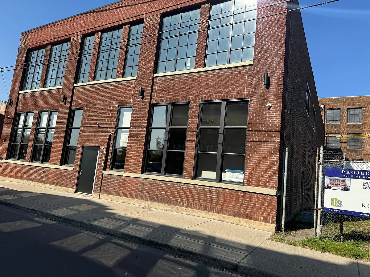 Building Photo - 603 E Milwaukee Ave