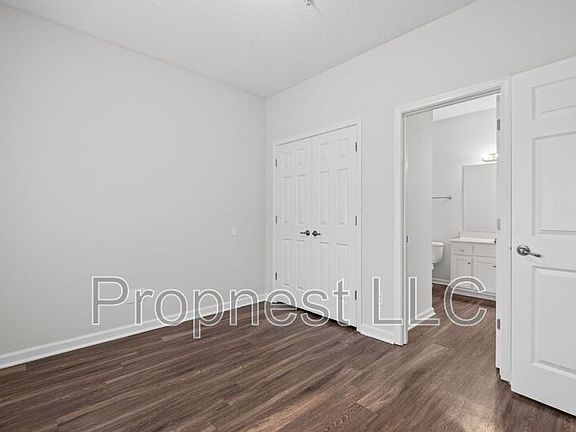 4th image of 769 Barrington Woods Cv #6